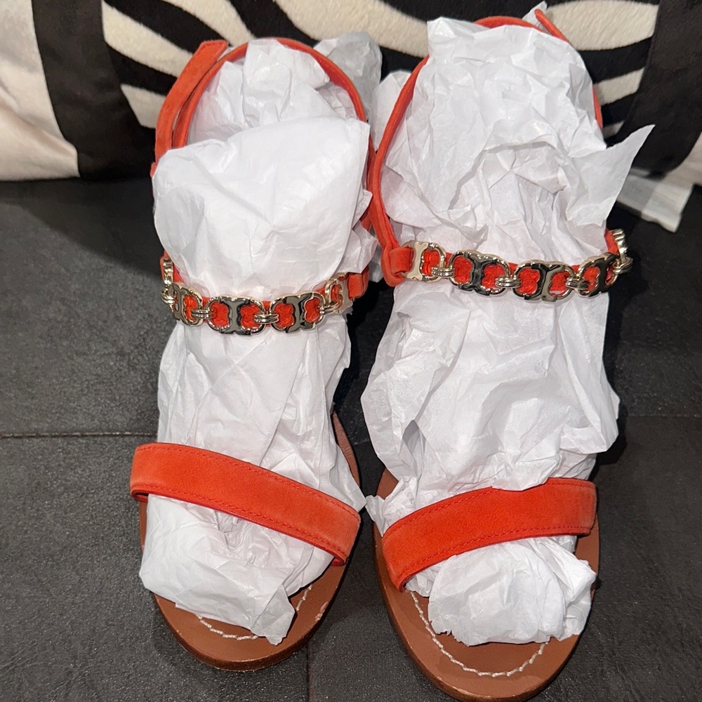 Tory Burch Vibrant Orange Sandals with gold hardware - Picture 3 of 13